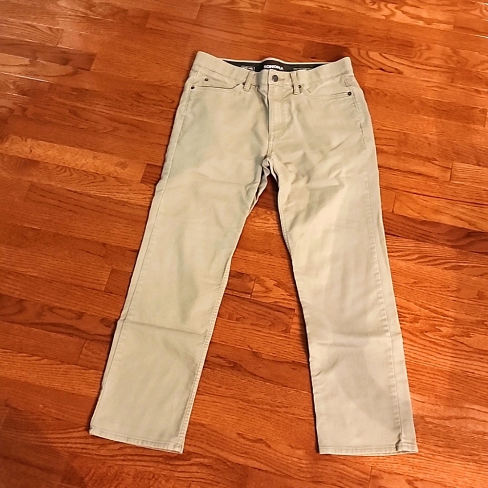 Sonoma Flat Front Khaki Pants, 32x30, Great for school uniform pants